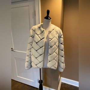 Lea & Viola faux fur jacket size small stunning